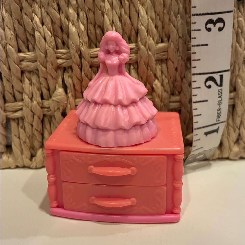 Barbie magic moves jewelry box
